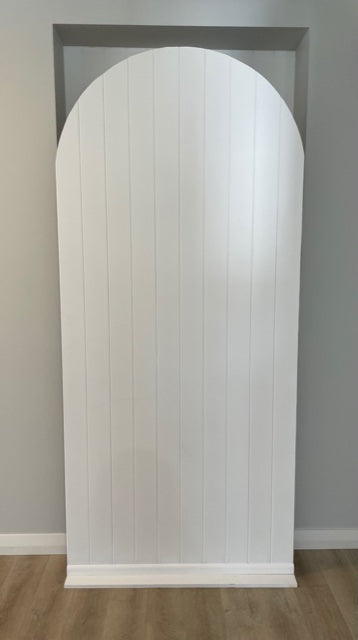 White panel arch